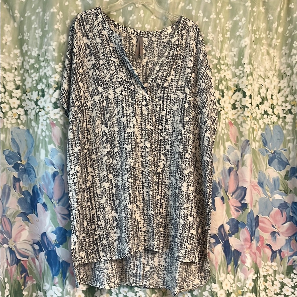 Sevens Melissa McCarthy long black and white tunic size 1X